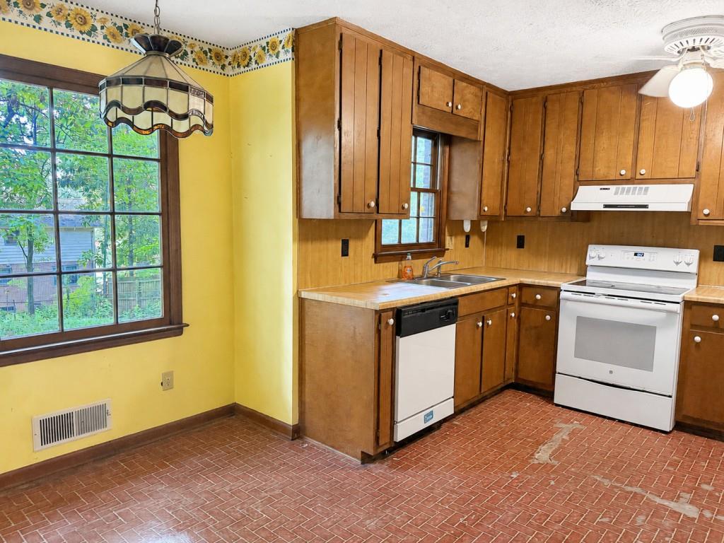 2855 Pangborn Road Decatur, GA 30033 - Photo 6 of 31
