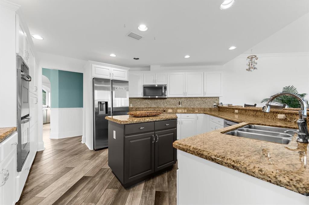 2002 Alexis Court Tarpon Springs, FL 34689 - Photo 31 of 100