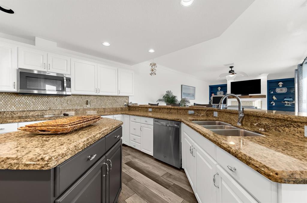 2002 Alexis Court Tarpon Springs, FL 34689 - Photo 32 of 100