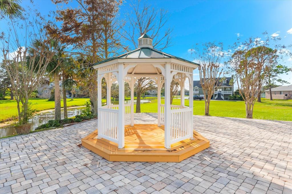 2002 Alexis Court Tarpon Springs, FL 34689 - Photo 89 of 100