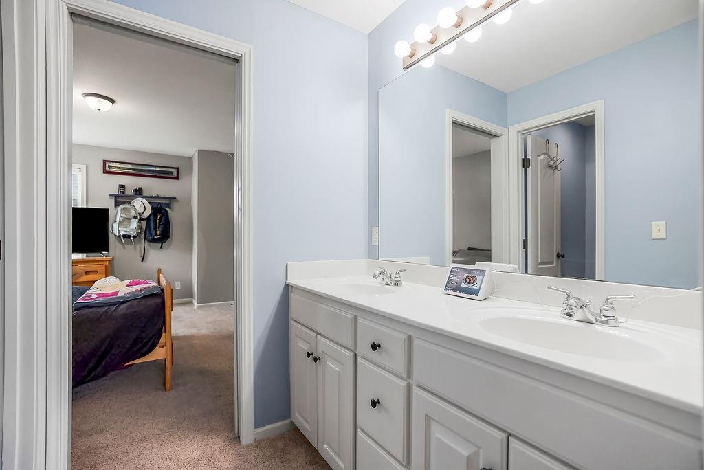 10992 South Barth Road Olathe, KS 66061 - Photo 17 of 35