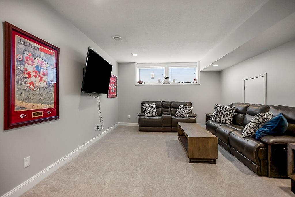 10992 South Barth Road Olathe, KS 66061 - Photo 28 of 35