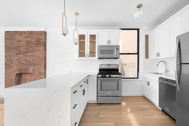 $1,349,000 | 839 West End Avenue, Unit 5B | Upper West Side