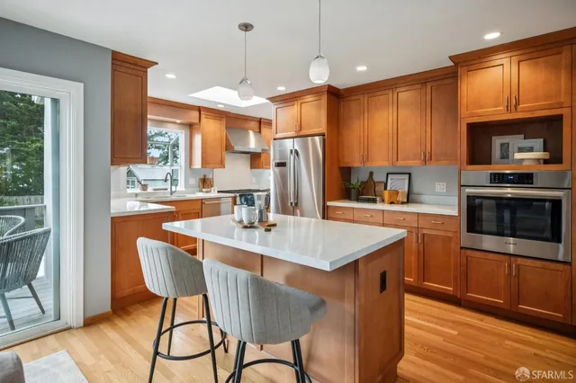 $1,199,000 | 370 Horizon Way, Pacifica, CA 94044