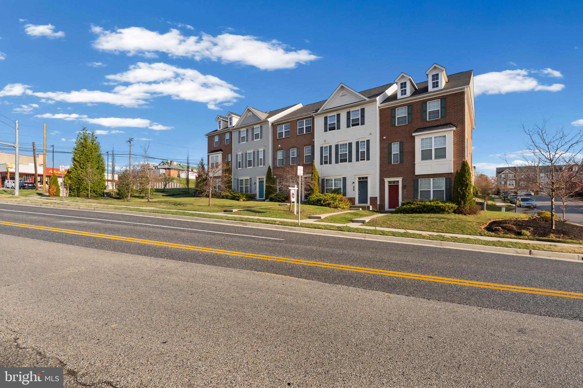8853 Delegge Road Baltimore, MD 21237 - Photo 3 of 28