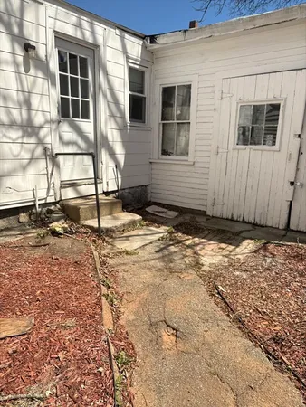 $2,200 | 7 Morrill Street, Unit 7, Nashua, NH 03064