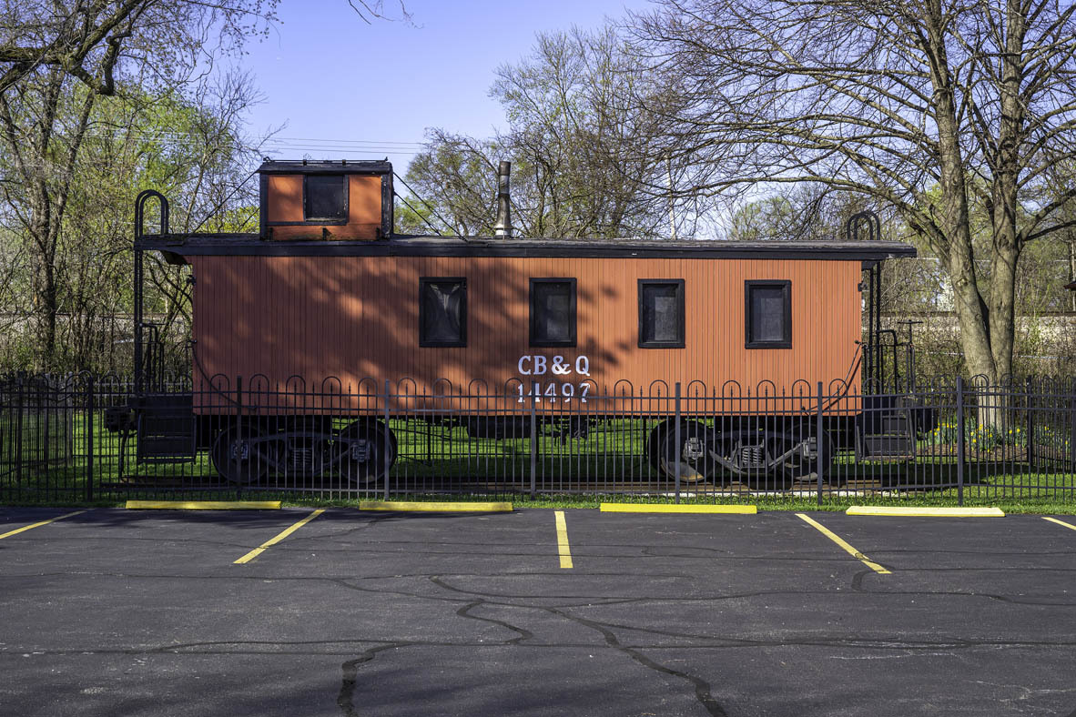 585 Yosemite Way Mundelein, IL 60060 - Photo 51 of 59 a sign board with buildings in the background