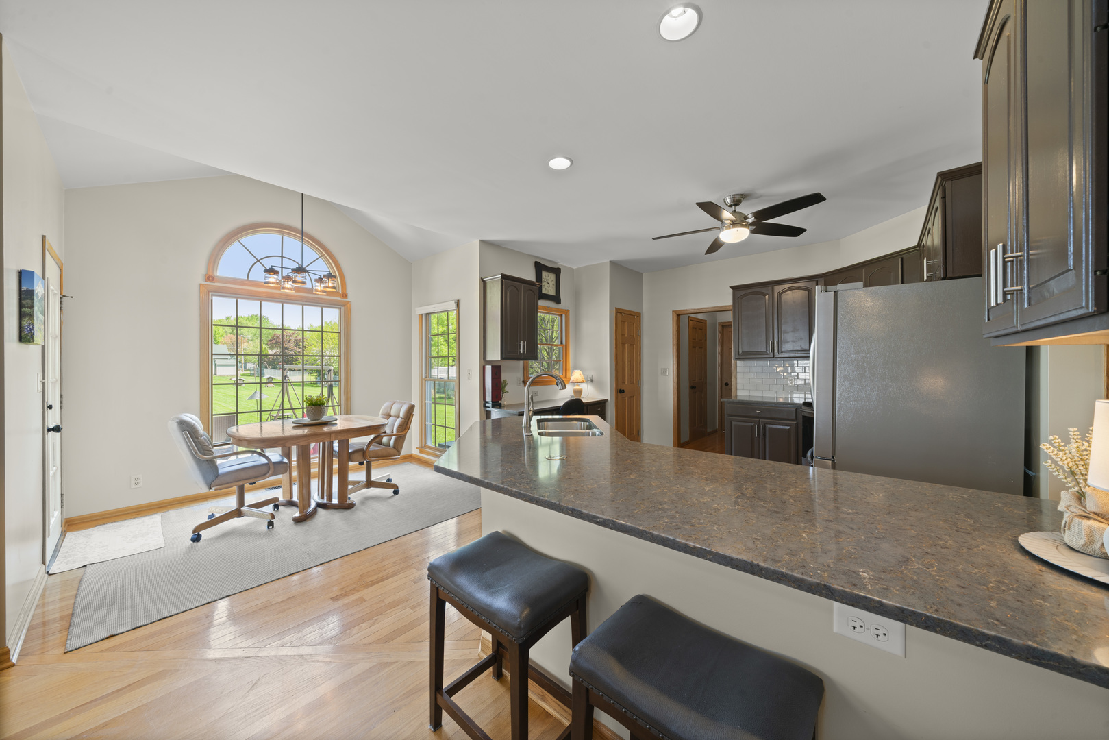 1139 Karen Drive Lake Holiday, IL 60552 - Photo 17 of 54