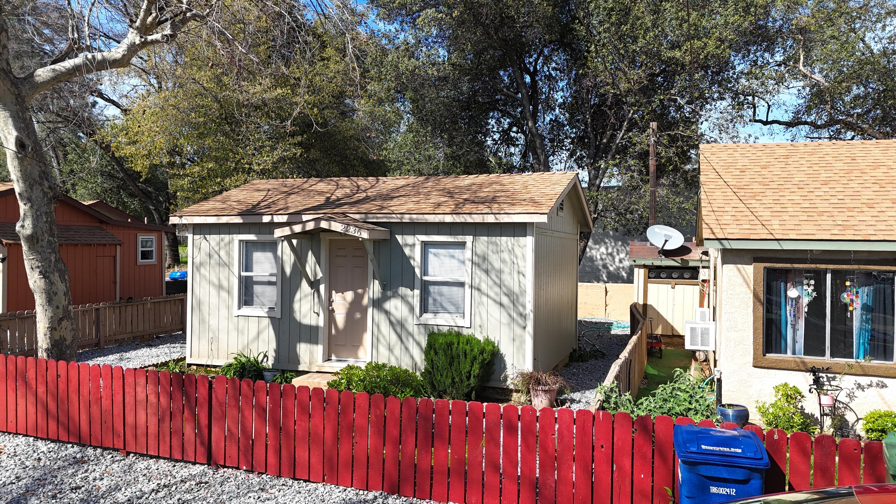 2230 El Reno Lane Redding, CA 96001 - Photo 4 of 10 an outdoor space with seating area