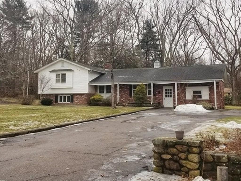 40 Whitewood Road Milford, MA 01757 - Photo 1 of 12 Gallery Image 1