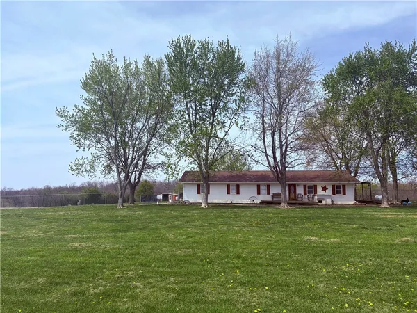 $227,500 | 366 Highway 121, New Paris, OH 45347