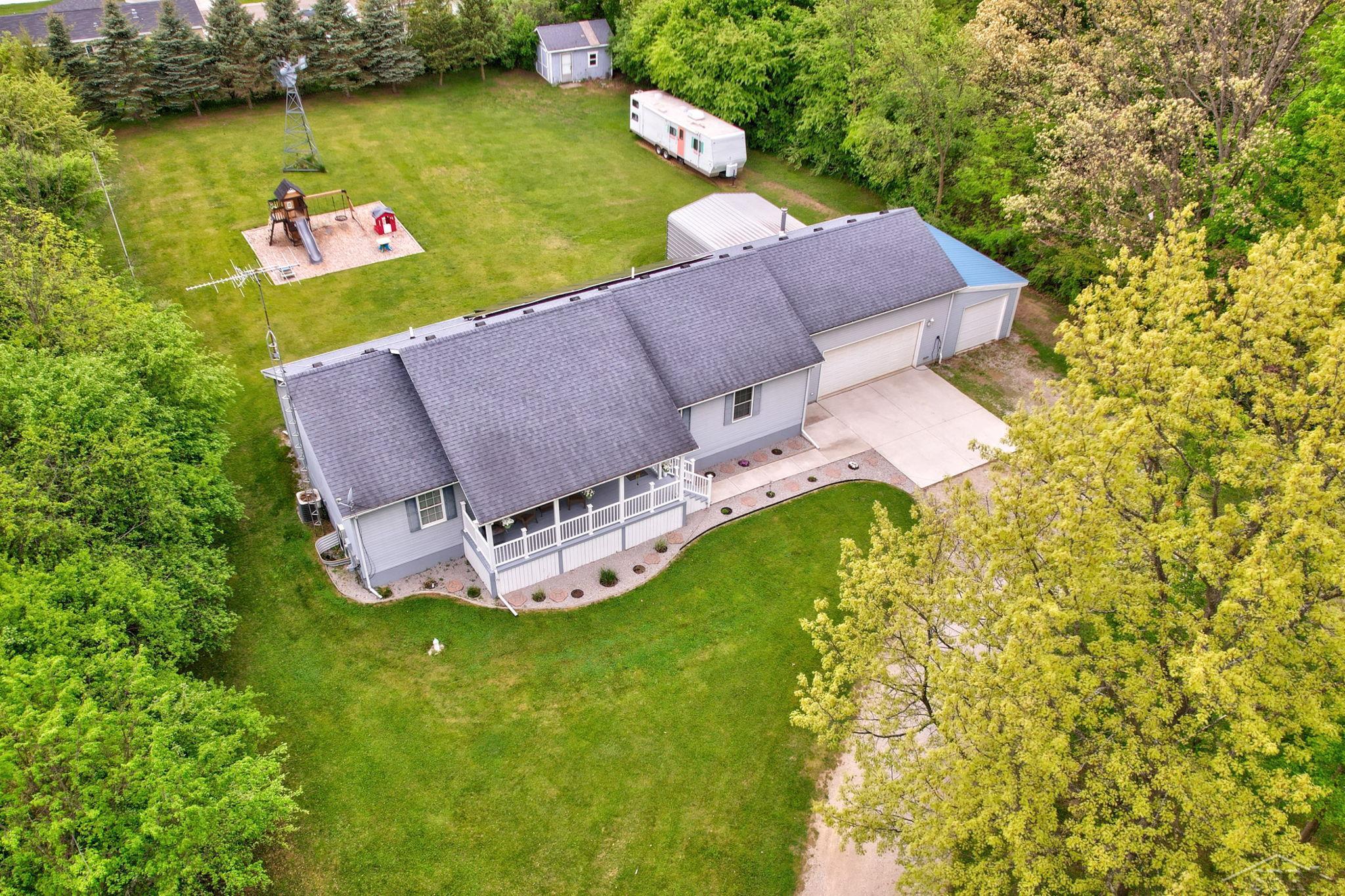 6115 North Belsay Road Flint, MI 48506 - Photo 32 of 36 50175188-39ebc2b3-a463-40d6-8dba-cc7d0a51f1c4.JPG