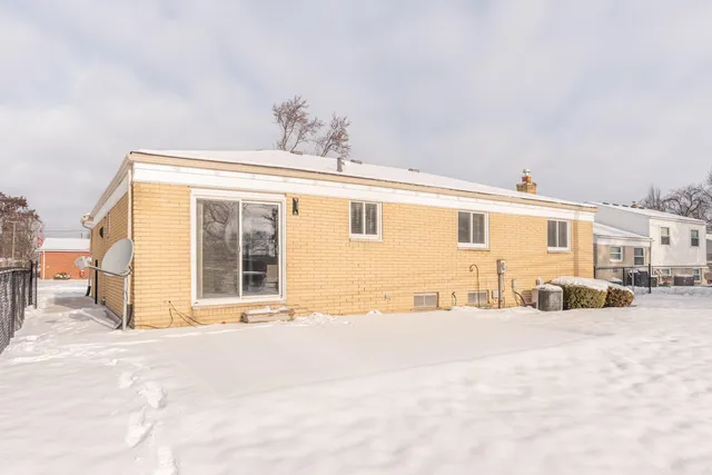 $375,000 | 38393 Mason Street, Livonia, MI 48154