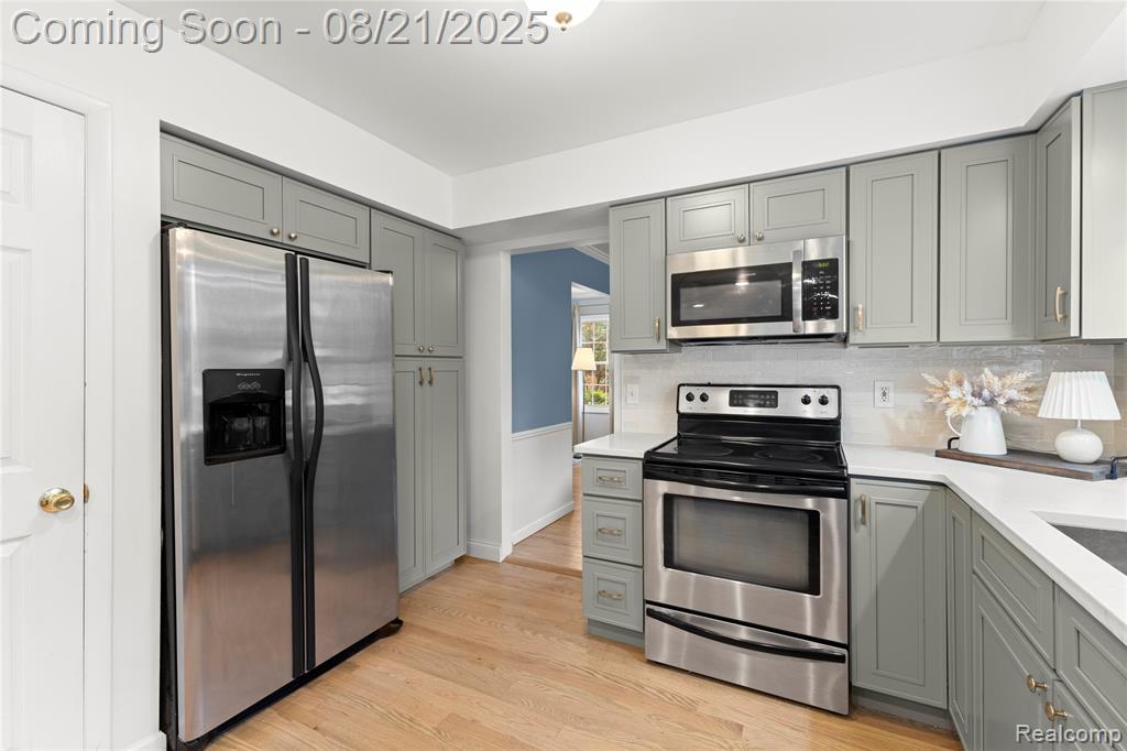31472 Sunset Drive Beverly Hills, MI 48025 - Photo 13 of 50