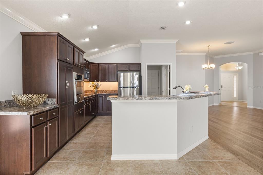 842 Pickett Road The Villages, FL 32163 - Photo 11 of 38