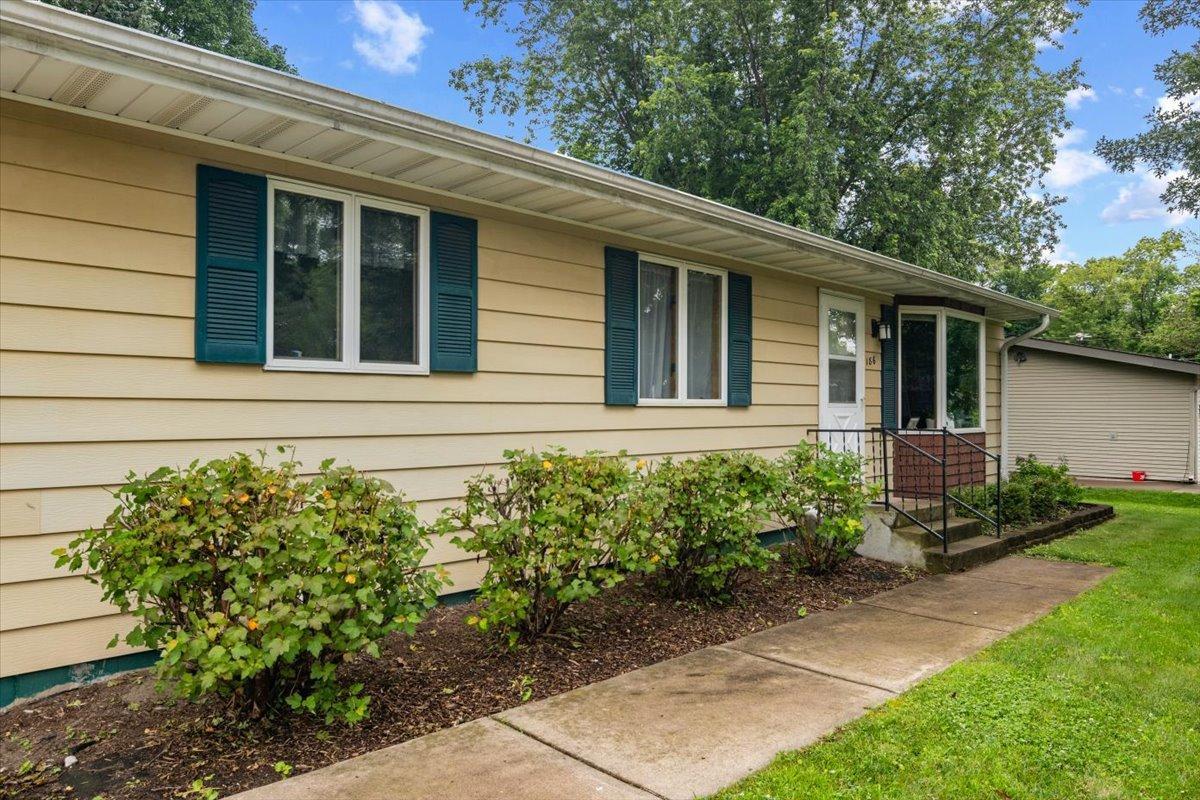 186 Linden Road Prescott, WI 54021 - Photo 3 of 8 Gallery Image 3
