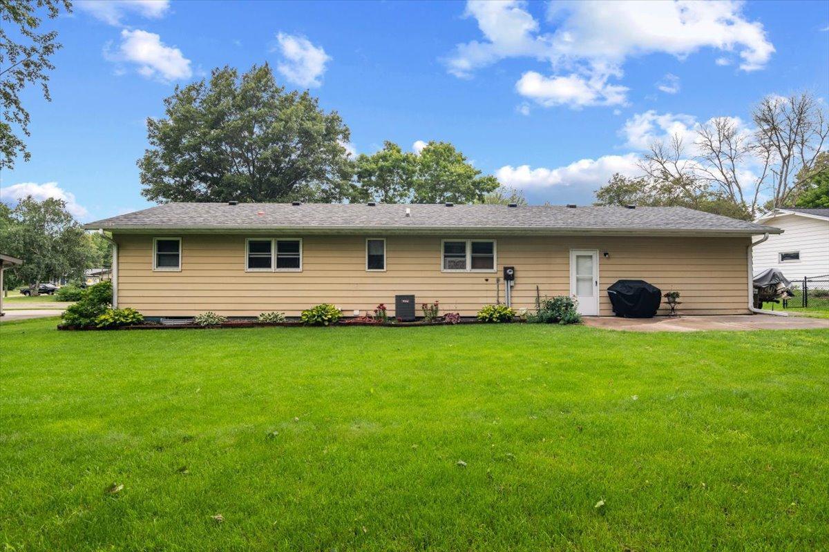 186 Linden Road Prescott, WI 54021 - Photo 5 of 8 Gallery Image 5