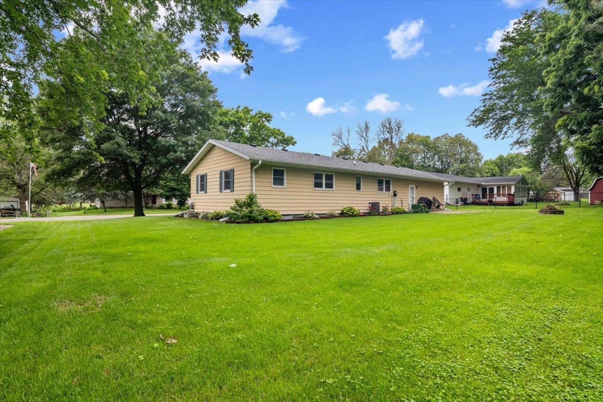 186 Linden Road Prescott, WI 54021 - Photo 8 of 8 Gallery Image 8