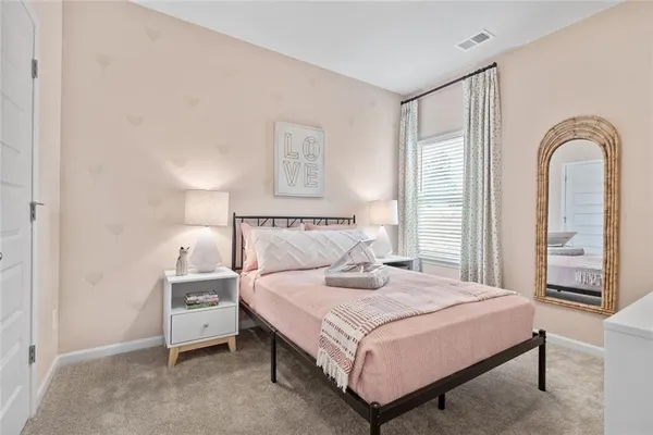 a close view of sink and tap