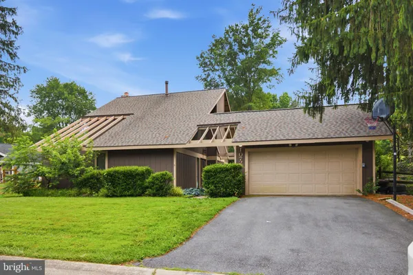 $599,000 | 10725 Wayridge Drive, Montgomery Village, MD 20886