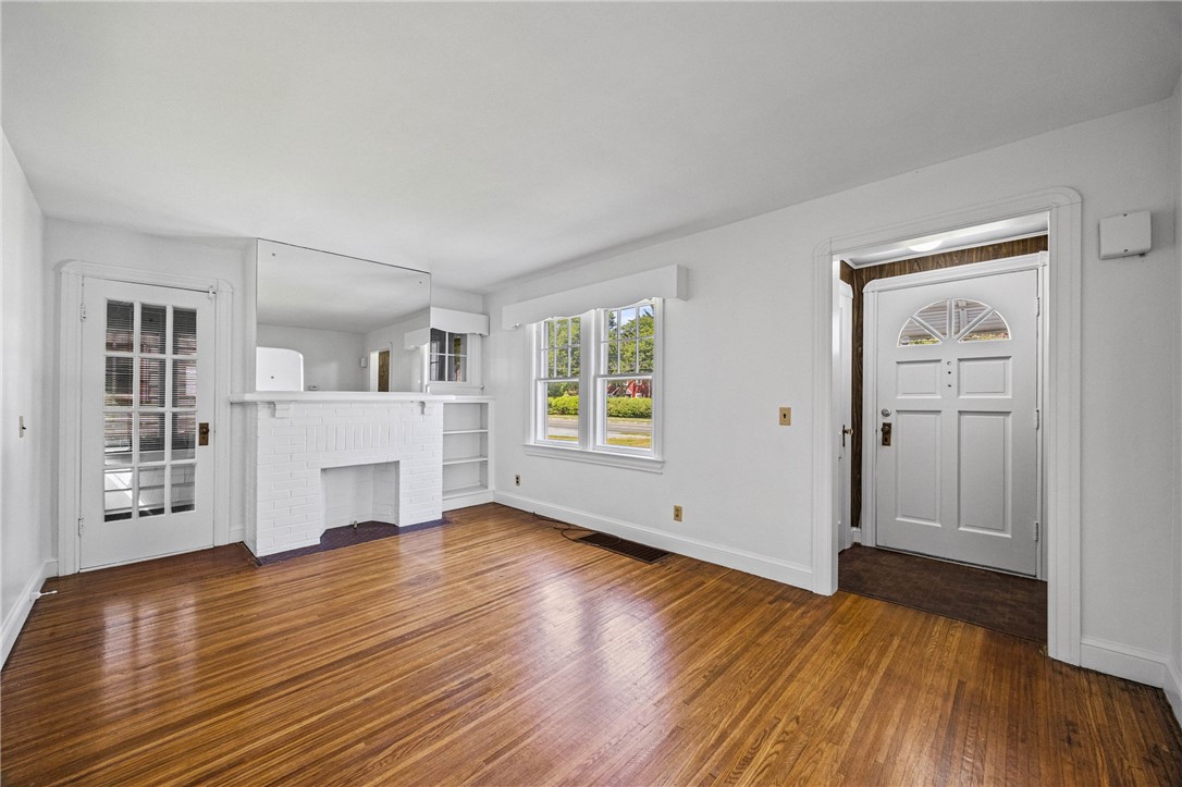 283 Stone Road Greece, NY 14616 - Photo 7 of 40