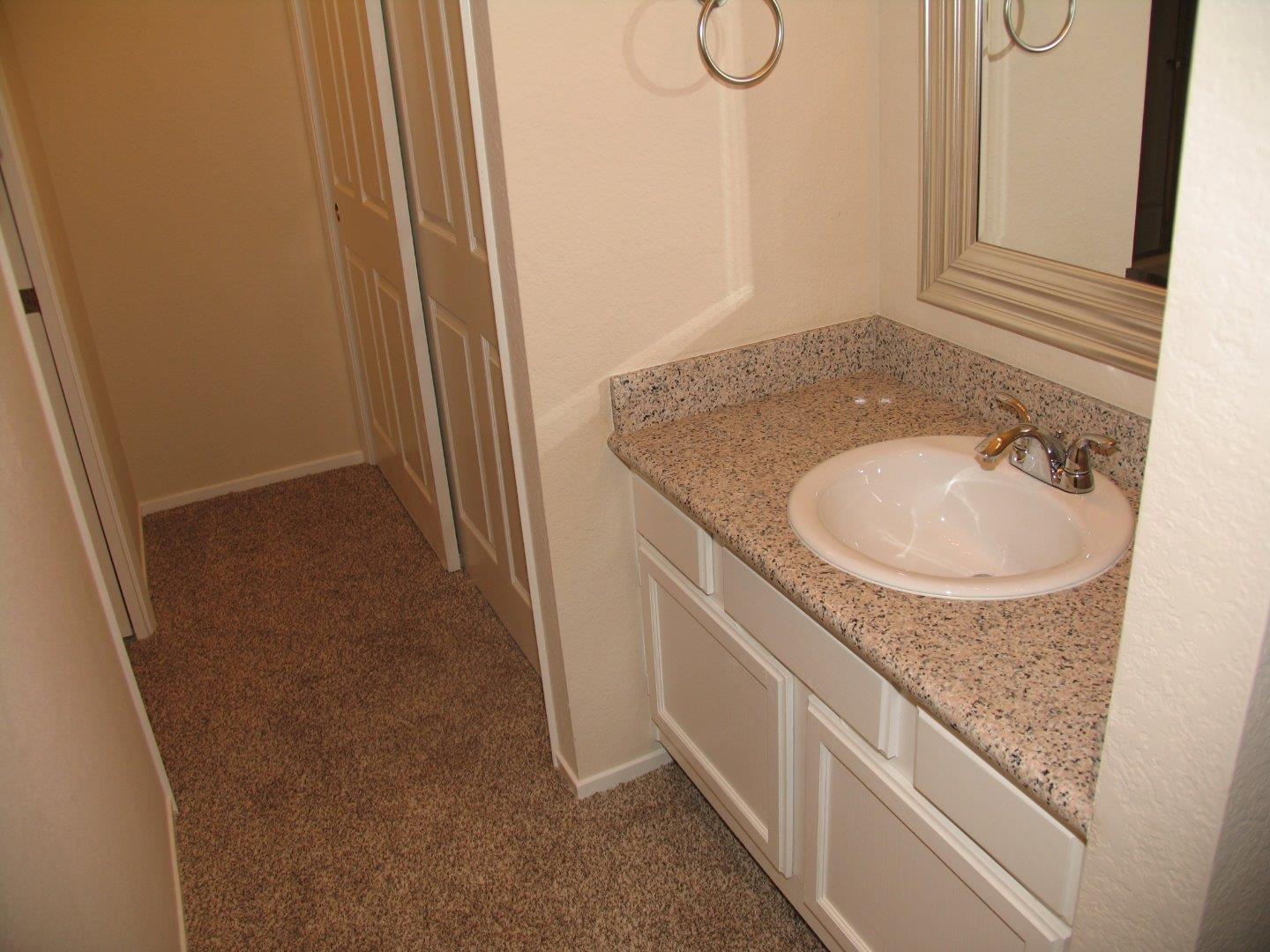 1555 Hecker Pass Road, Unit C102 Gilroy, CA 95020 - Photo 14 of 33 Gallery Image 14