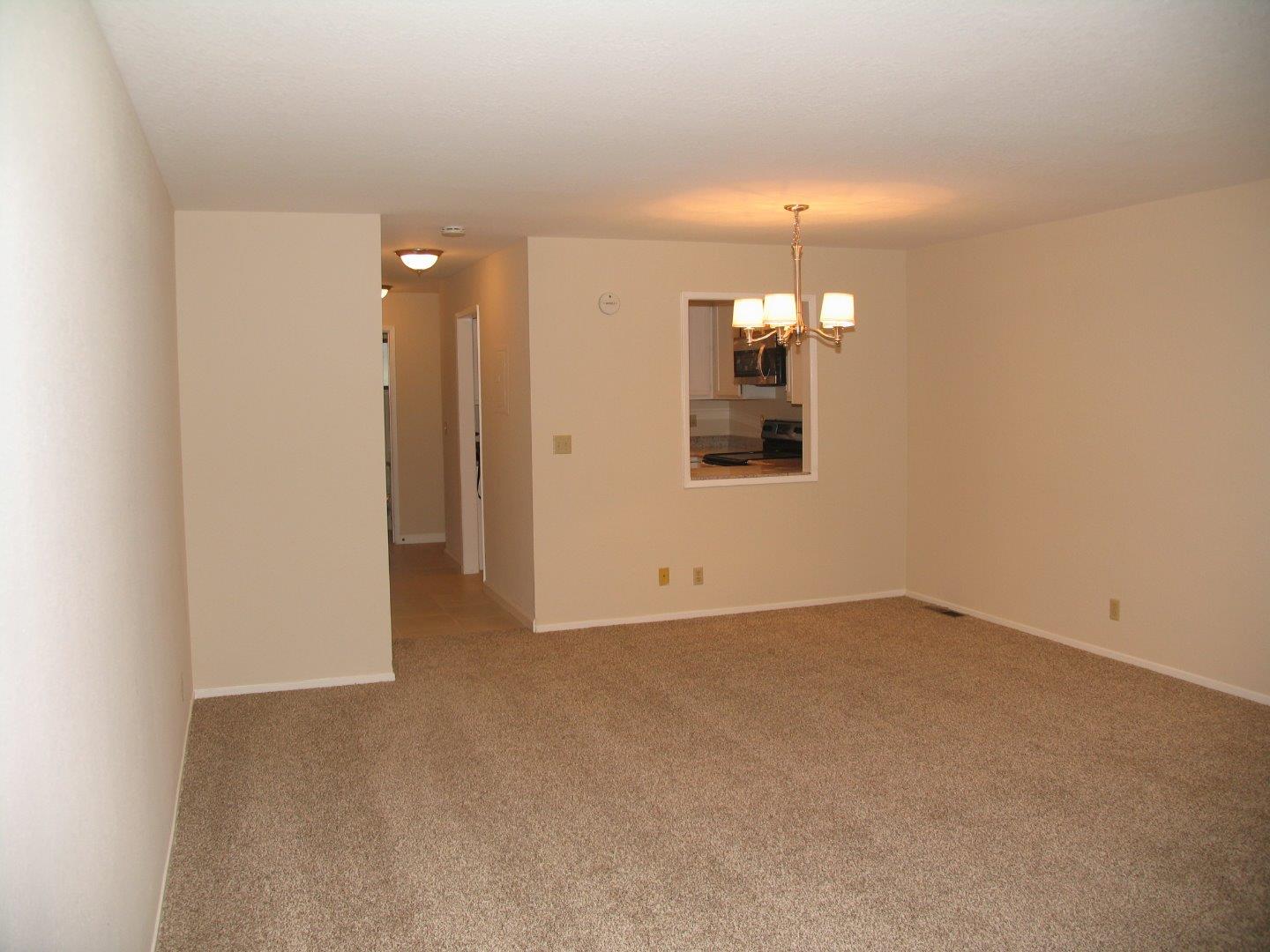 1555 Hecker Pass Road, Unit C102 Gilroy, CA 95020 - Photo 17 of 33 Gallery Image 17