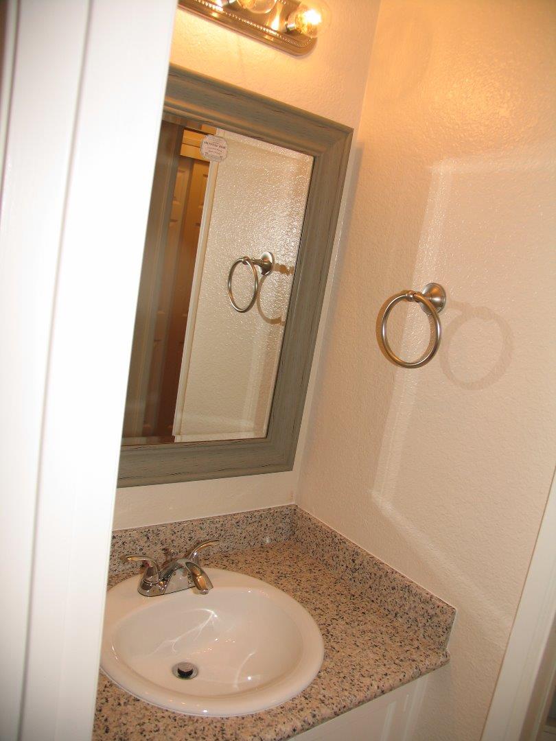 1555 Hecker Pass Road, Unit C102 Gilroy, CA 95020 - Photo 5 of 33 Gallery Image 5