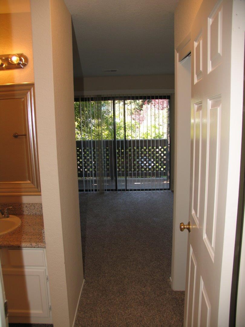 1555 Hecker Pass Road, Unit C102 Gilroy, CA 95020 - Photo 10 of 33 Gallery Image 10