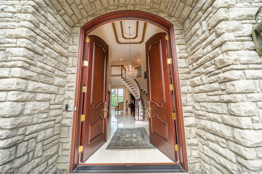 3755 Walnut Brook Drive Rochester Hills, MI 48309 - Photo 13 of 80