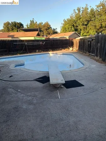 $449,950 | 733 La Mesa Court, Manteca, CA 95336