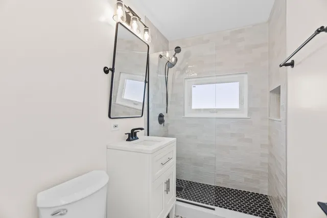 $690,000 | 537 County Line Road, Highland Park, IL 60035