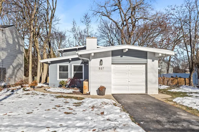 $690,000 | 537 County Line Road, Highland Park, IL 60035