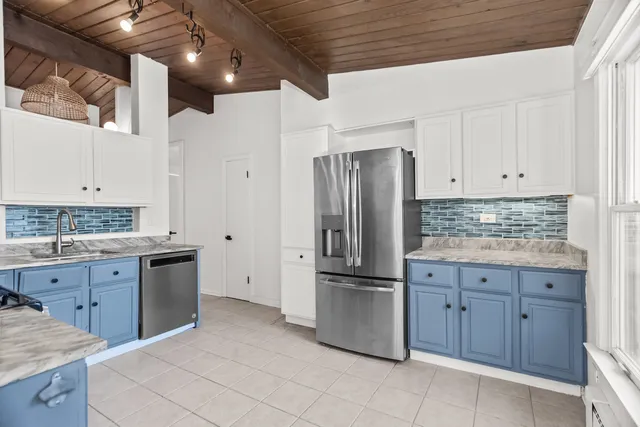 $690,000 | 537 County Line Road, Highland Park, IL 60035