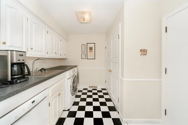 $1,070,000 | 1866 South Wilson Drive, Lake Forest, IL 60045