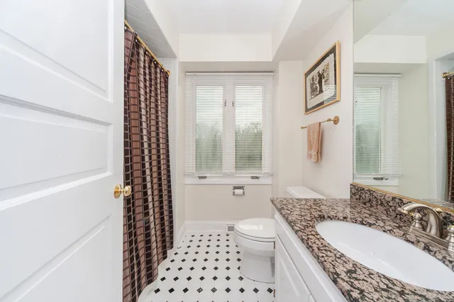 $1,070,000 | 1866 South Wilson Drive, Lake Forest, IL 60045