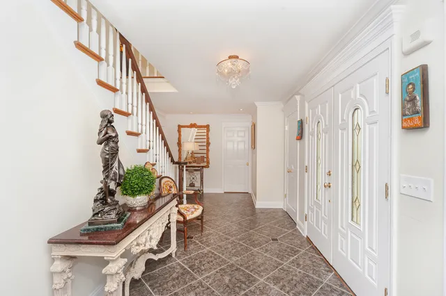 $1,070,000 | 1866 South Wilson Drive, Lake Forest, IL 60045