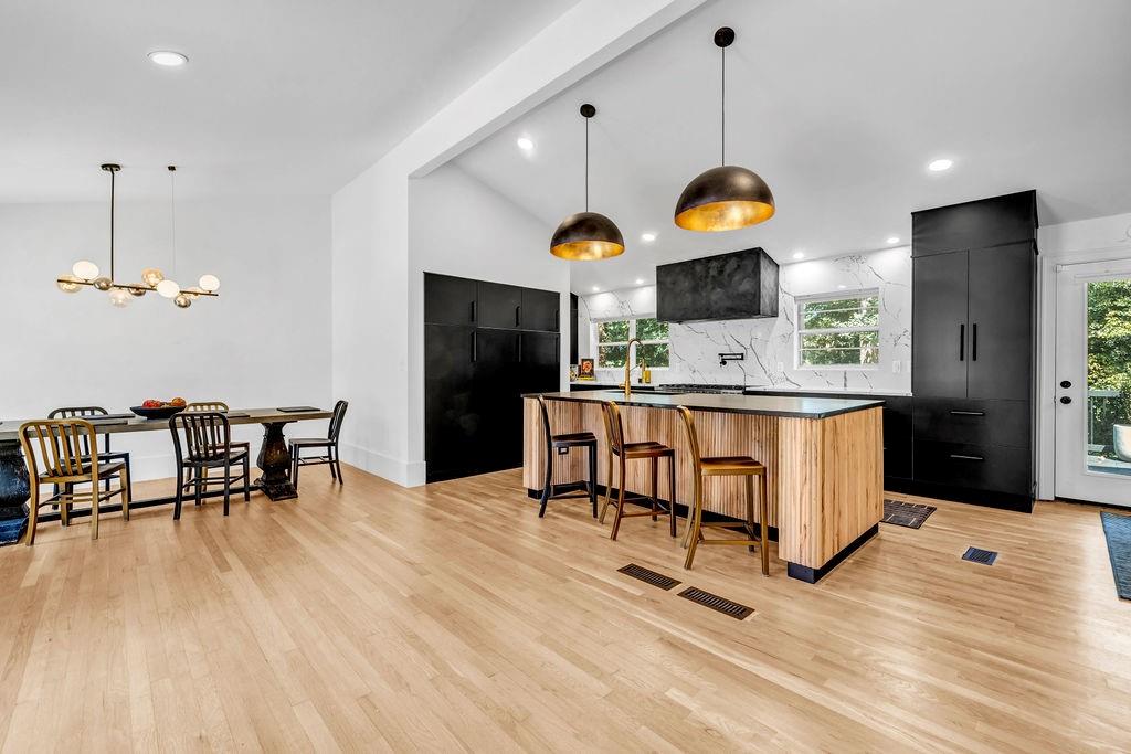 3704 Doroco Drive Atlanta, GA 30340 - Photo 5 of 32