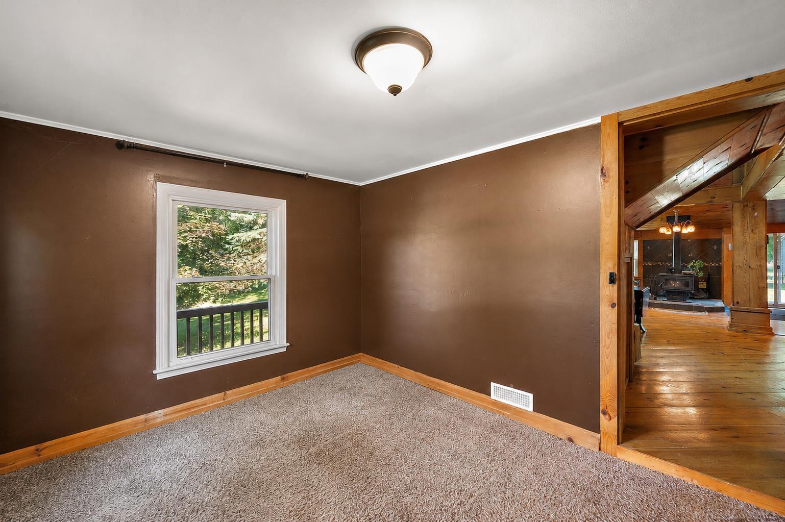 149 East Hunters Creek Road Lapeer, MI 48446 - Photo 15 of 71 50215016-db9282c2-7089-4a3b-8914-e9476e6bd95b.JPG