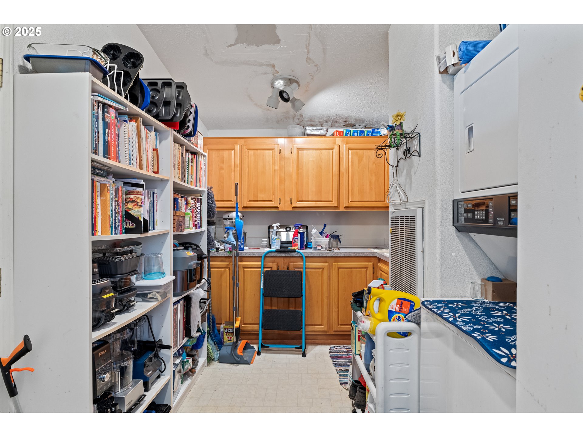 57418 Woodland Road Coquille, OR 97423 - Photo 15 of 39 a view of a workspace