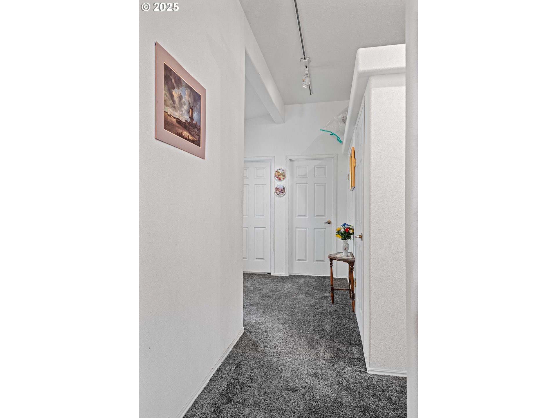 57418 Woodland Road Coquille, OR 97423 - Photo 17 of 39 a view of a hallway with hallway