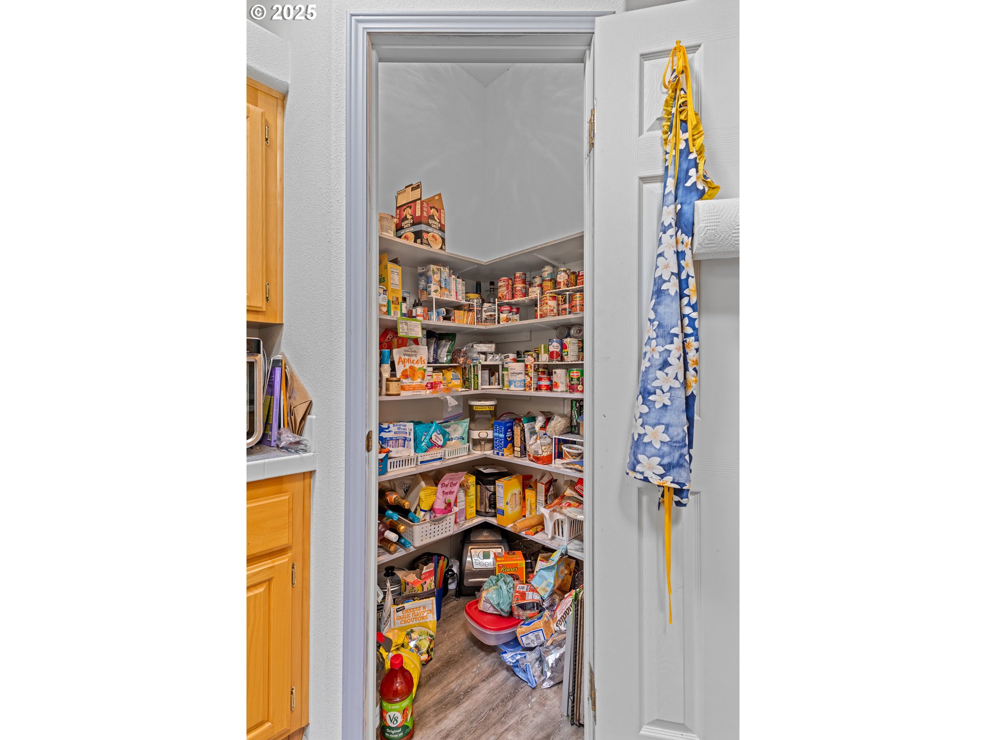 57418 Woodland Road Coquille, OR 97423 - Photo 28 of 39 a view of a hallway with painting on the wall