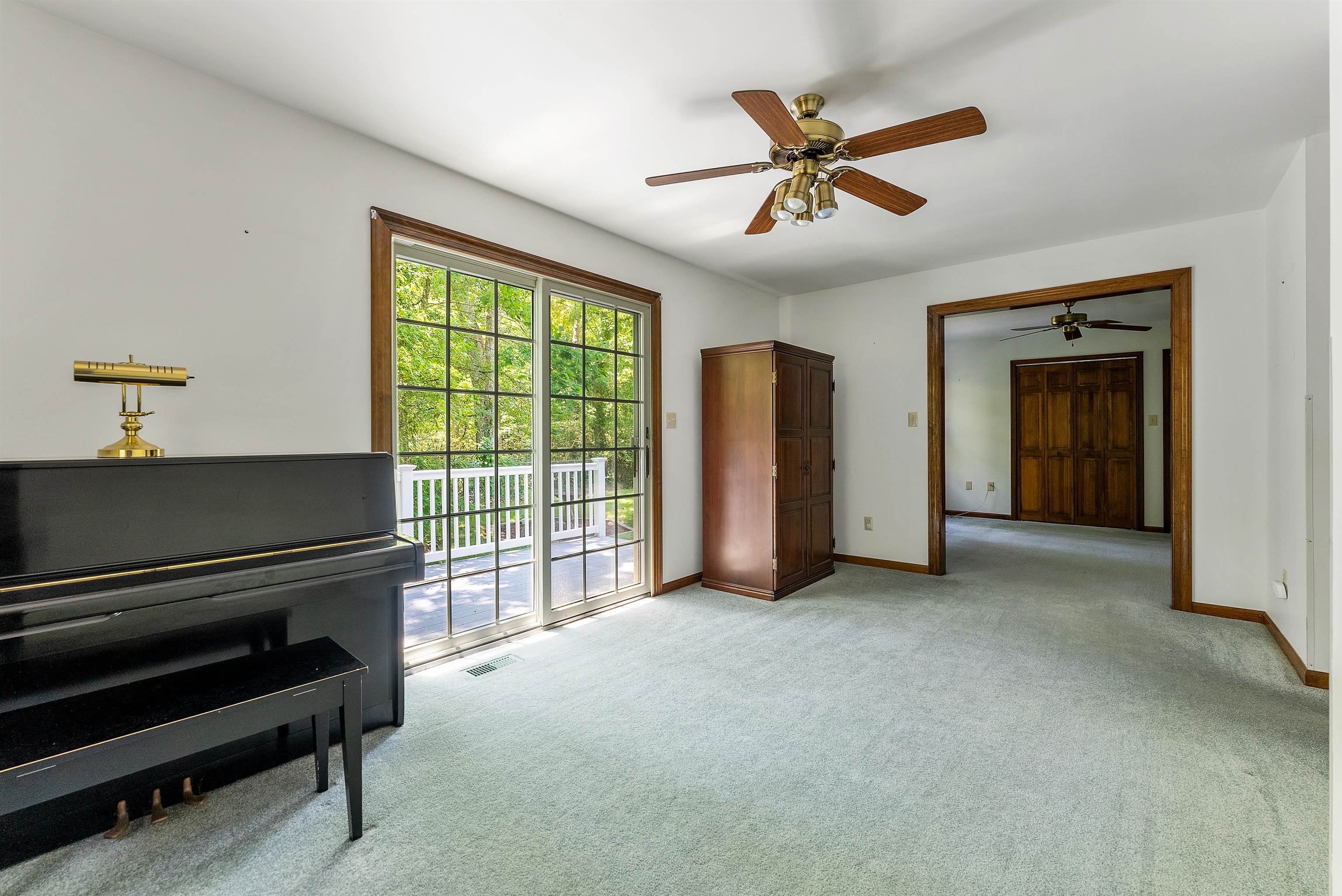 233 Fidler Road Dennisville, NJ 08270 - Photo 21 of 31 a living room with furniture and a ceiling fan