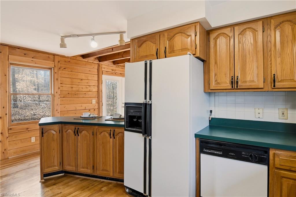 1874 Cedar Canyon Road Kernersville, NC 27284 - Photo 14 of 34 Kitchen