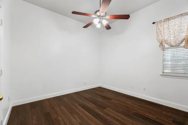 $400,000 | 2305 Folkstone Way, Bedford, TX 76021