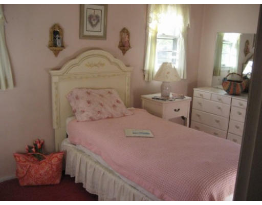 61 Kenberma Road Worcester, MA 01604 - Photo 8 of 10 Gallery Image 8