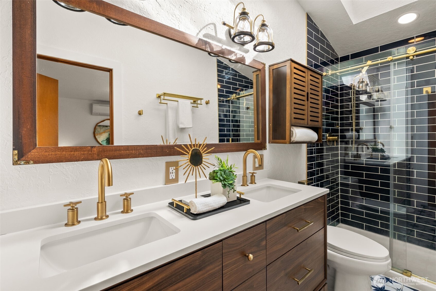 2490 Rocky Point Road Northwest Bremerton, WA 98312 - Photo 17 of 40