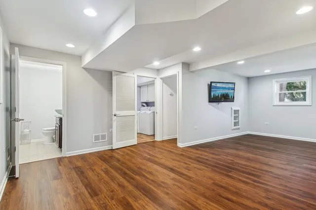 $368,900 | 316 Bedford Road, Bolingbrook, IL 60440