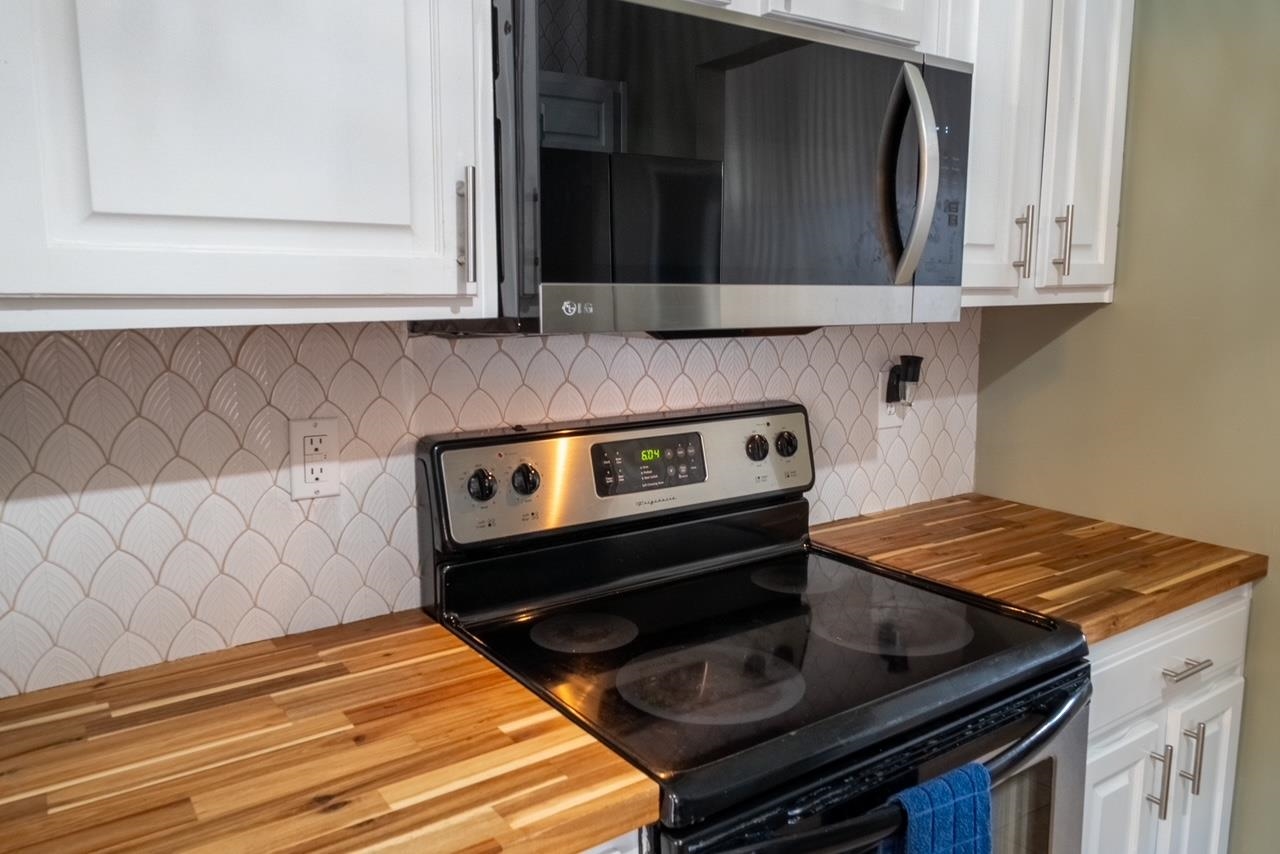 1309 Dominoe Trail Foley, AL 36535 - Photo 7 of 16 Kitchen