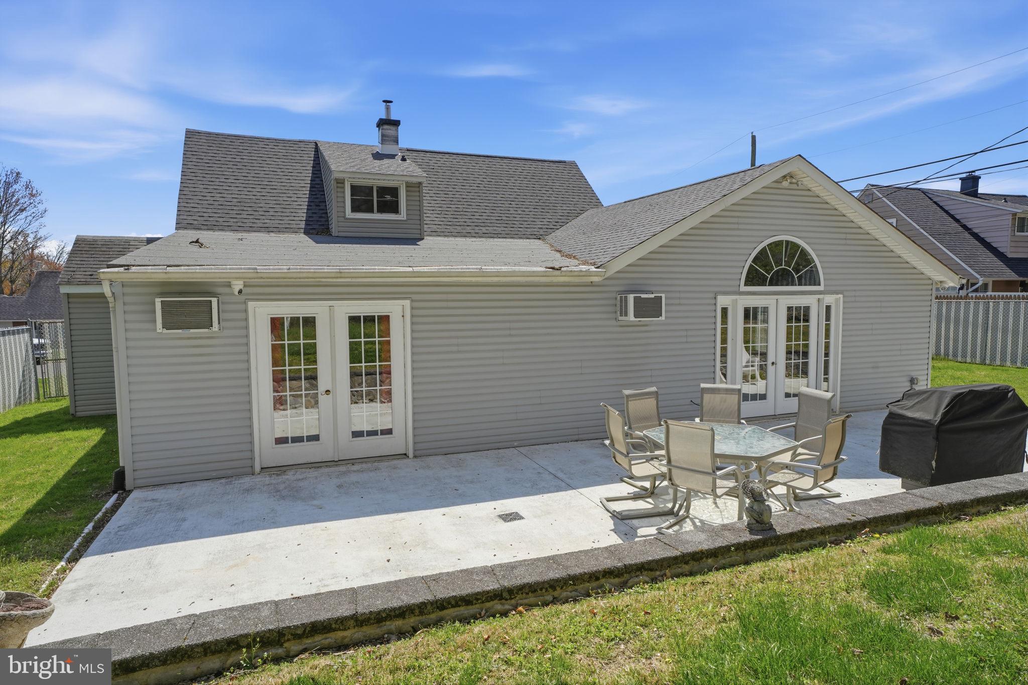 103 Hedge Road Levittown, PA 19056 - Photo 35 of 47 Backyard